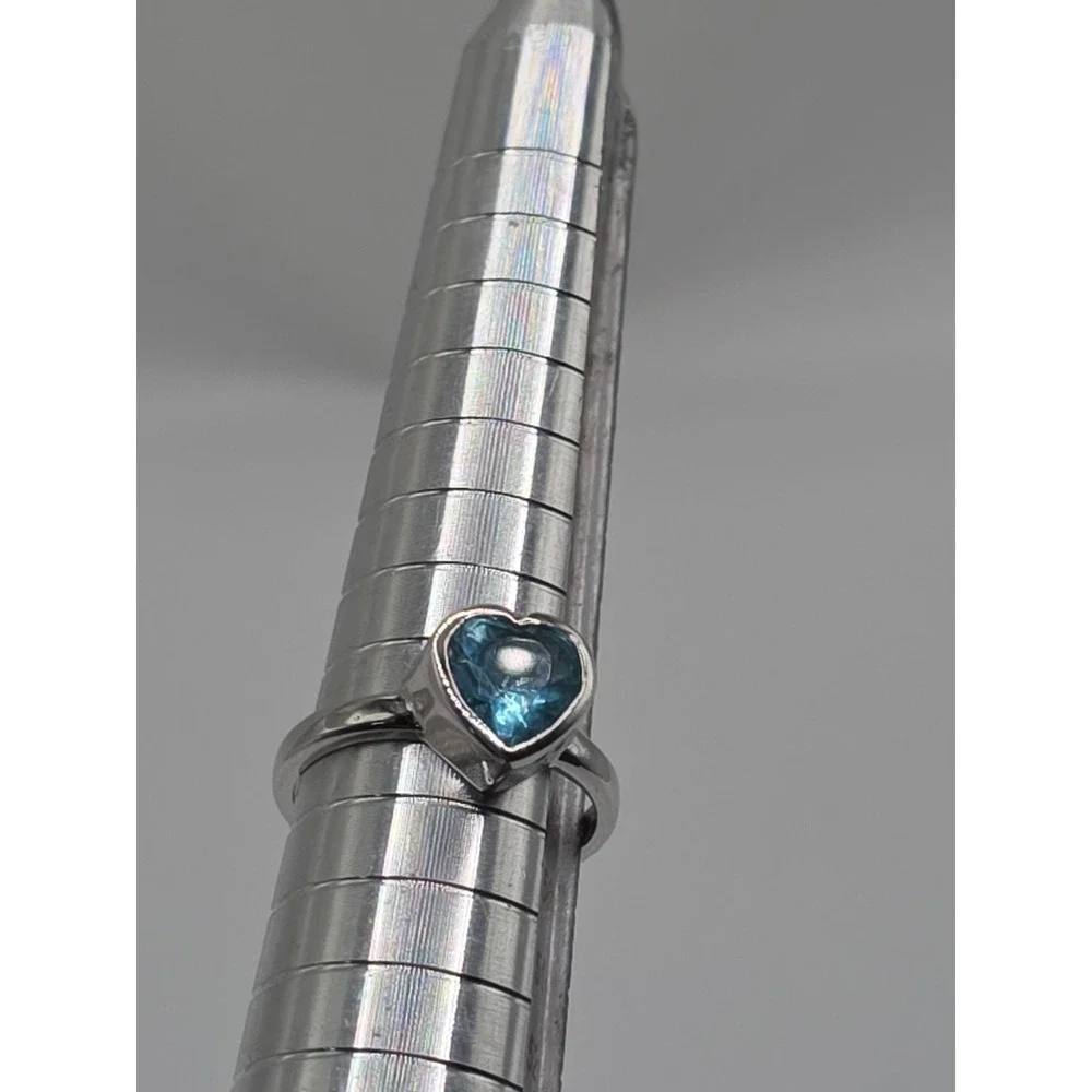 925 Sterling Silver Heart Light Blue Stone Ring Bezel Solitaire Thailand Size 5